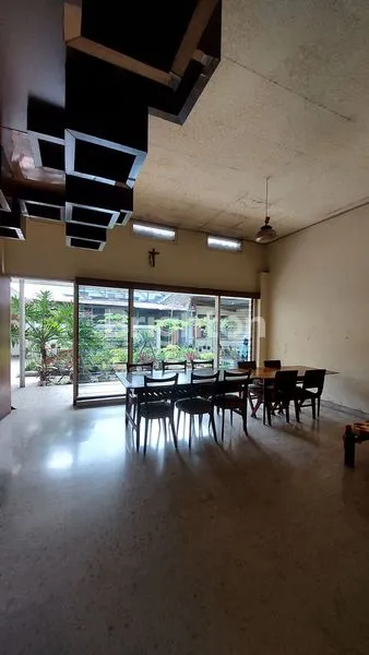 image DIJUAL RUMAH LAMA AREA GUNUNG GUNUNG DEKAT DENGAN JALAN RAYA IJEN MALANG (7)