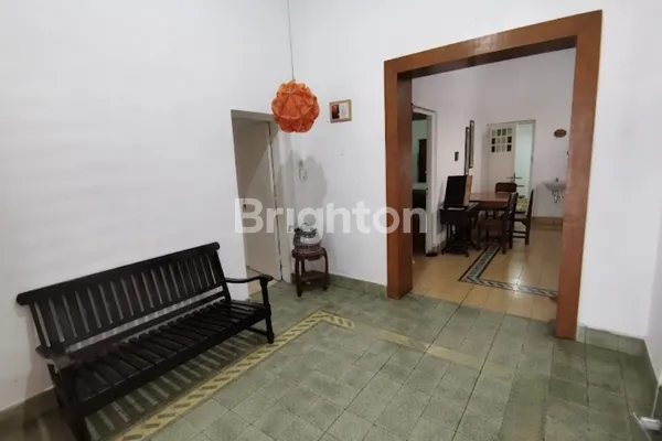 image JUAL RUMAH COCOK UNTUK USAHA DI JALAN BRIGEN SLAMET RIYADI MALANG (2)
