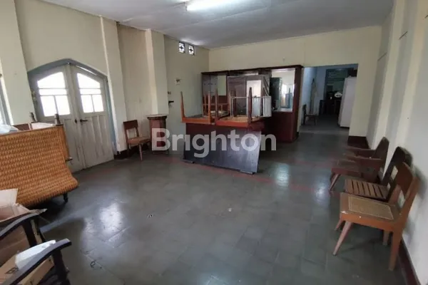 image JUAL RUMAH COCOK UNTUK USAHA DI JALAN BRIGEN SLAMET RIYADI MALANG (3)