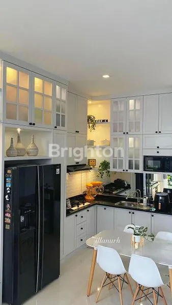 image RUMAH MEWAH BERSIH TERAWAT SIAP HUNI DALAM CLUSTER PERUMAHAN ELIT SEPINGGAN PRATAM (5)