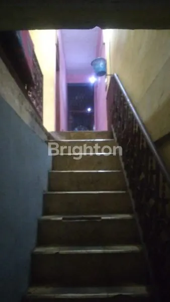 image RUKO STRATEGIS DI HALAT, 3 LANTAI SIAP HUNI (3)