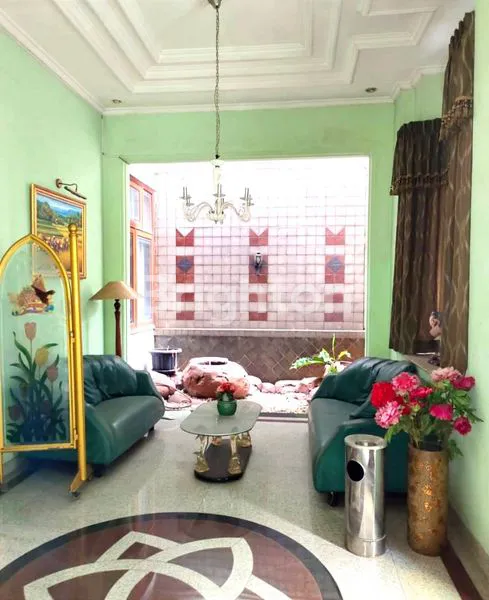image RUMAH TAMAN ALFA INDAH BANGUNAN MEGAH FURNISH KEMBANGAN JAKARTA SELATAN (1)