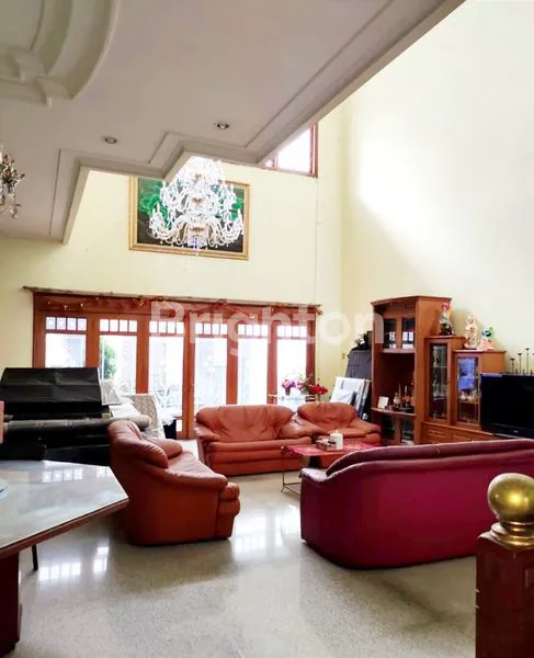 image RUMAH TAMAN ALFA INDAH BANGUNAN MEGAH FURNISH KEMBANGAN JAKARTA SELATAN (3)