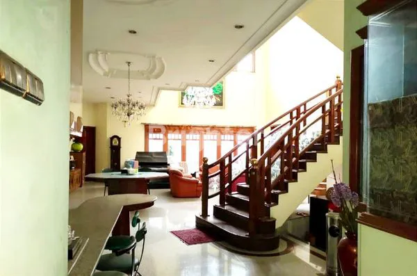 image RUMAH TAMAN ALFA INDAH BANGUNAN MEGAH FURNISH KEMBANGAN JAKARTA SELATAN (7)