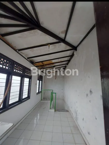 image RUMAH 3 LANTAI DI KAWASAN AMAN DAN NYAMAN DI JALAN NANGKA DPS (3)