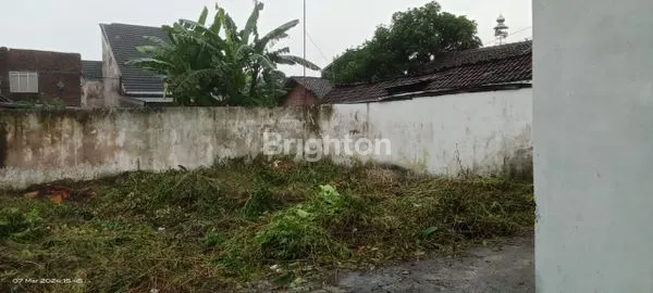 image BANGUNAN TENGAH KOTA NOL JALAN (7)