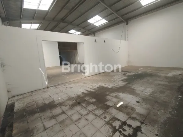 image GUDANG BOURAQ RAYA 1397M2 SIAP PAKAI NEGO COCOK UNTUK HOME INDUSTRY JALAN BOURAQ BATU CEPER TANGERANG (6)