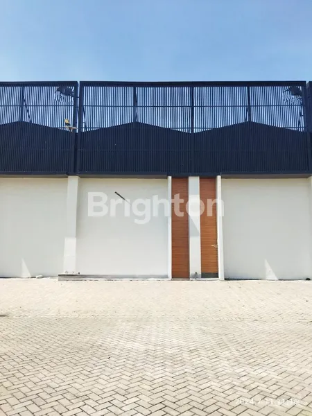 image AKSES KONTAINER GUDANG 120 M DI GRESIK (1)