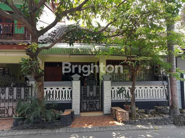 image RUMAH POJOK (HOOK) DILINGKUNGAN NYAMAN,  STRATEGIS DEKAT KOTAPERUM. PERMATA BIRU-  KEDIRI (1)