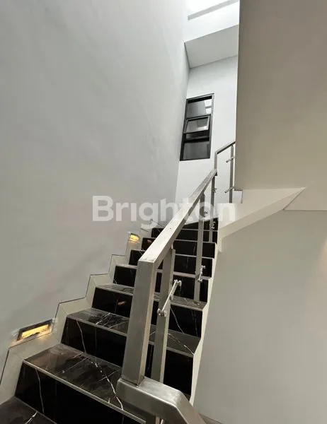 image MINIMALIS! RUMAH BARU MURAH BAGUS DEKAT SUTOREJO (8)