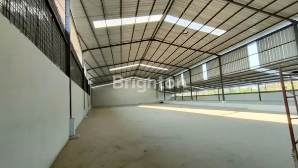 image GUDANG WAREHOUSE SIAP PAKAI  LB 5000 BISA MENCAPAI LB 9000 M2 BISA UNTUK PRODUKSI , AKSES CONTAINER , LOKASI GUDANG BERSIH (1)