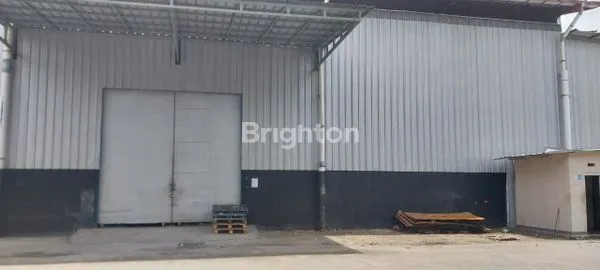 image GUDANG WAREHOUSE SIAP PAKAI  LB 5000 BISA MENCAPAI LB 9000 M2 BISA UNTUK PRODUKSI , AKSES CONTAINER , LOKASI GUDANG BERSIH (7)