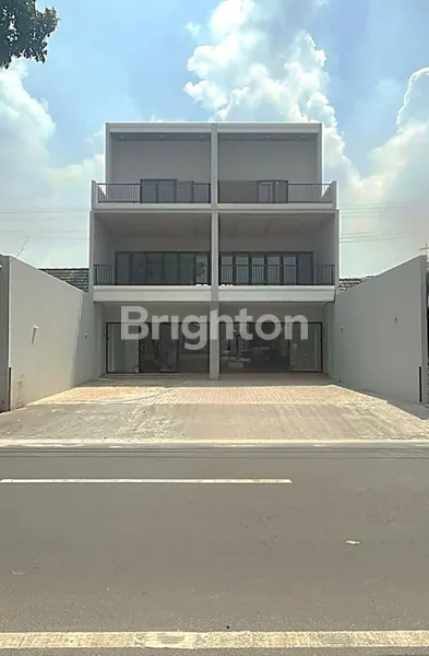 image RUKO BARU 3 LANTAI BSD TURUN HARGA BISA GANDENG ADA BALKON LOKASI HADAP JALAN (1)