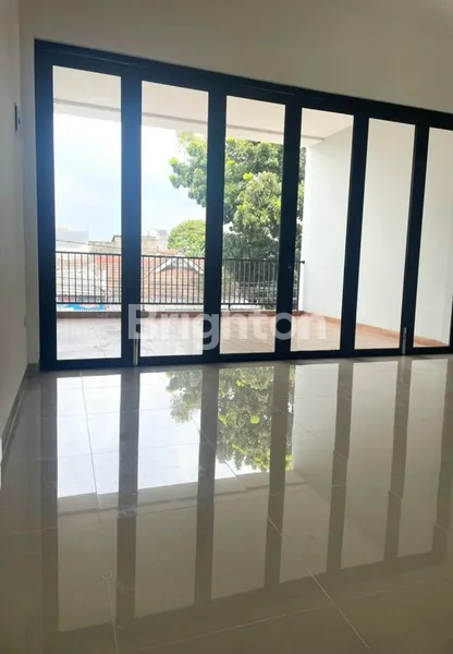 image RUKO BARU 3 LANTAI BSD TURUN HARGA BISA GANDENG ADA BALKON LOKASI HADAP JALAN (5)