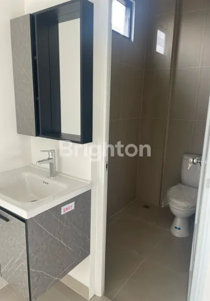 image RUKO BARU 3 LANTAI BSD TURUN HARGA BISA GANDENG ADA BALKON LOKASI HADAP JALAN (6)