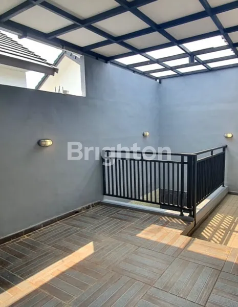 image RUMAH 2 LANTAI SIAP HUNI SHOJILAND DEKAT CLUBHOUSE (8)