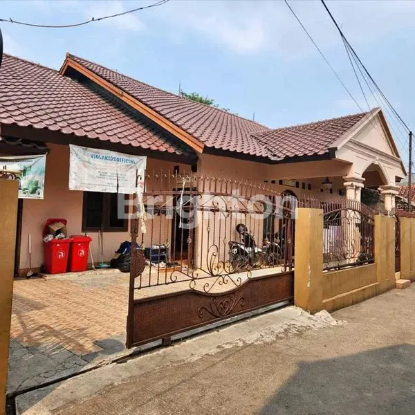 image RUMAH BESAR COCOK UNTUK USAHA (1)