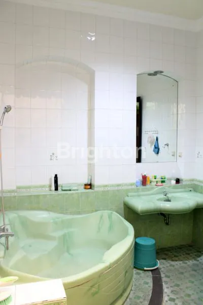 image RUMAH 2.5 LANTAI (7)