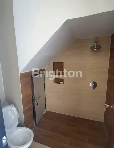 image RUMAH 2 LANTAI SIAP HUNI SHOJILAND (6)