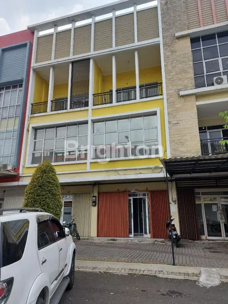 RUKO CITYWALK GRAND PALM RESIDENCE DURI KOSAMBI JAKARTA BARAT 3 LANTAI TERLETAK DI AREA BISNIS KOMERSIAL DAN PUSAT KERAMAIAN.