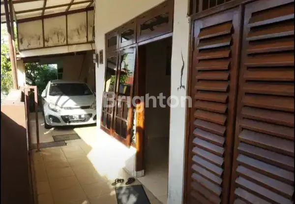 image RUMAH DI JALAN KEDINDING TENGAH SEKOLAHAN, DEKAT KENJERAN, KALILOM, KEDUNGCOWEK SURABAYA (2)