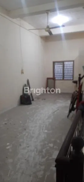 image RUMAH 2½ TINGKAT SIAP HUNI MEDAN TIMUR (6)