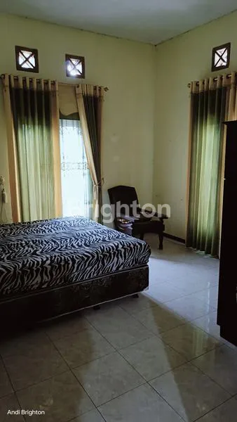 image RUMAH SIAP HUNI DENGAN TANAH LUAS DI CUKIR JOMBANG (4)