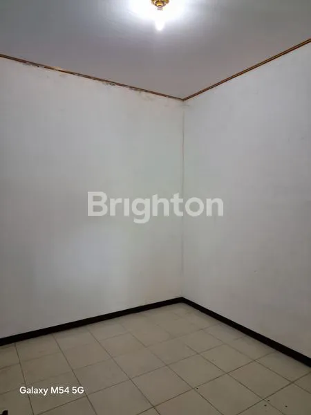 image RUMAH DALAM PERUMAHAN DEPAN PAKUWON MALL SOLO BARU, (TINGGAL JALAN KAKI) (4)