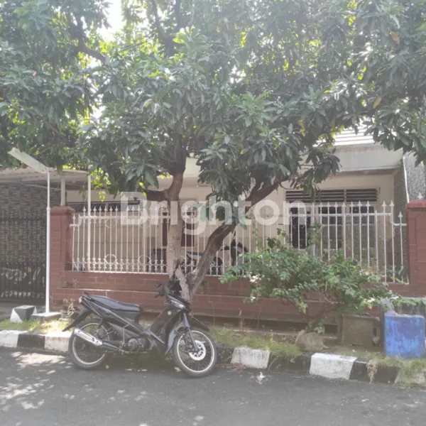 image RUNGKUT ASRI BARAT, LOKASI STRATEGIS, ROW JALAN LEBAR, AKSES DEKAT MERR. (1)