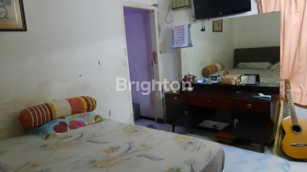 image RUNGKUT ASRI BARAT, LOKASI STRATEGIS, ROW JALAN LEBAR, AKSES DEKAT MERR. (8)