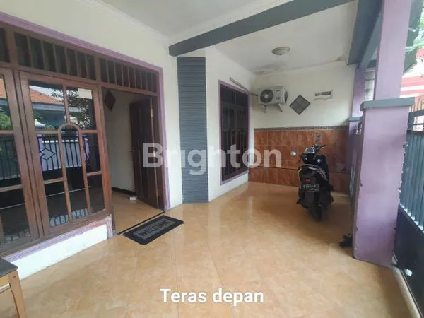 image RUMAH LUAS, LEGA, DIJUAL, DENGAN 4 KAMAR TIDUR 2 KAMAR MANDI DI SIDOARJO.  (2)