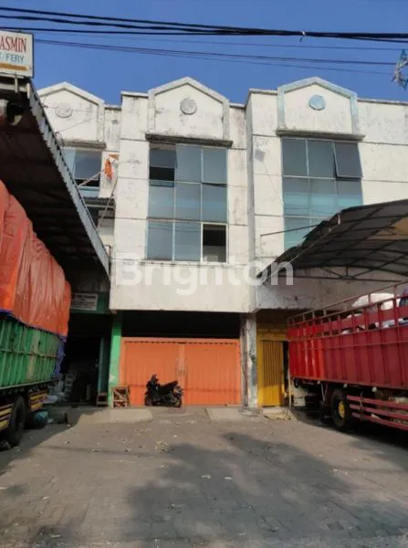 RUKO 3 LANTAI, COCOK UNTUK EKSPEDISI DAN KANTOR, PARKIR LUAS, SELANGKAH KE PASAR PABEAN