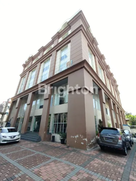 image GEDUNG KANTOR DI GROGOL JAKARTA BARAT COCOK JUGA JADI HOTEL (1)