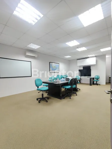 image GEDUNG KANTOR DI GROGOL JAKARTA BARAT COCOK JUGA JADI HOTEL (7)