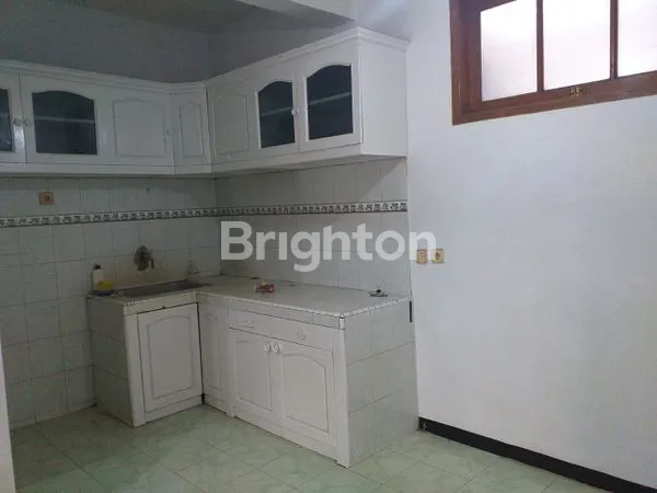 image RUMAH SIAP HUNI DI MARGAHAYU - BANDUNG  (4)