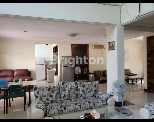 image RUMAH SECOND TERAWAT DI VILA BUKIT MAS SURABAYA BARAT (3)