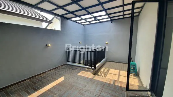 image RUMAH FULL FURNISH 2 LANTAI DI LINGKUNGAN YANG ASRI SIDOARJO (7)