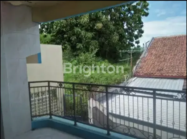 image JUAL SEGERA RUMAH DENGAN LOKASI STRATEGIS (1)