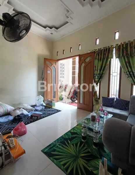 image RUMAH DI PUSAT KOTA SOLO (2)