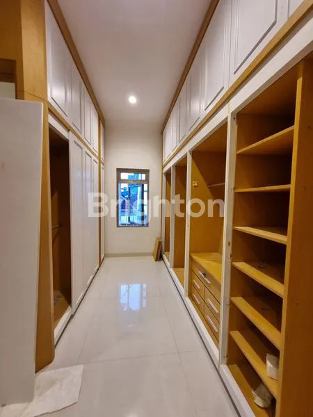 image MEWAH! RUMAH ISTANA ALA EROPA CLASSIC DEKAT PAKUWON CITY SURABAYA TIMUR (5)