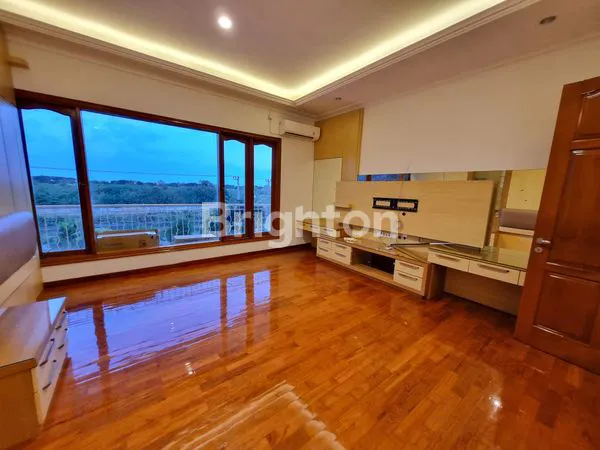 image MEWAH! RUMAH ISTANA ALA EROPA CLASSIC DEKAT PAKUWON CITY SURABAYA TIMUR (6)