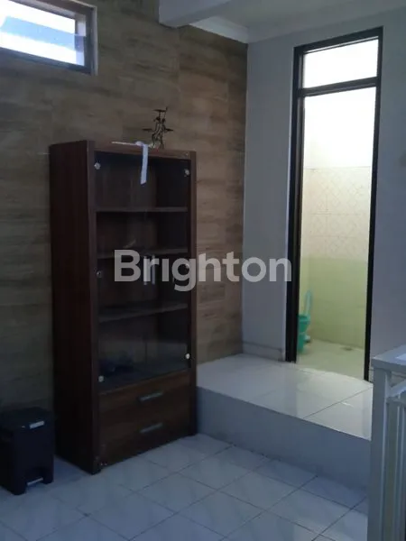 image RUMAH 1.5 LANTAI TURUN HARGA SPECIAL NIH DAERAH SUTOREJO (8)