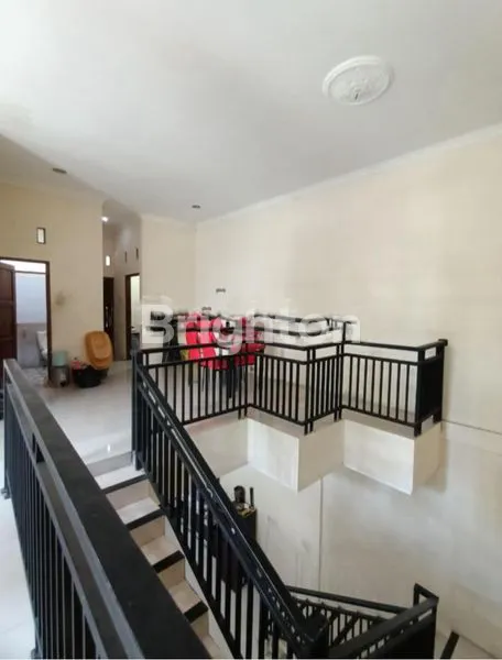 image RUMAH DI PUSAT KOTA SOLO (1)