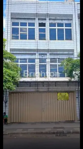 image RUKO 3 LANTAI DI JALAN TEMBAAN, SURABAYA. DEKAT PASAR TURI, PGS (PUSAT GROSIR SURABAYA), RADEN SALEH, BUBUTAN, DUPAK GROSIR, STASIUN PASAR TURI, TUGU PAHLAWAN, PINTU TOL KE GRESIK DAN MALANG  (1)