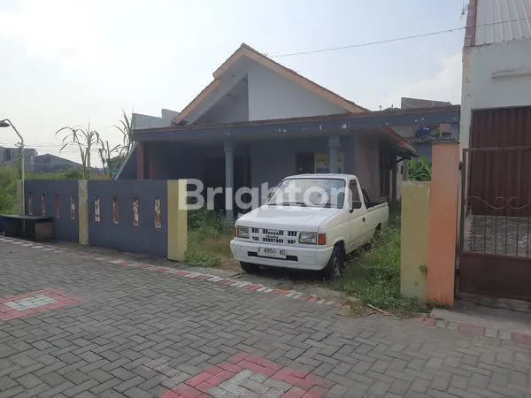 image RUMAH STRATEGIS 260M2 (1)
