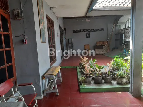 image RUMAH JL RAYA WOLTER MONGINSIDI (3)
