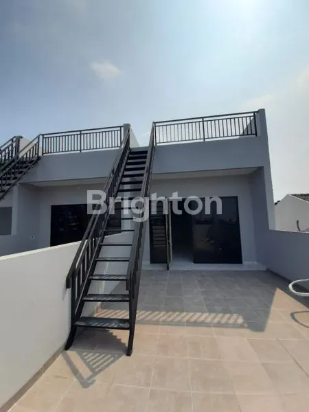 image RUKAN 4.5 LANTAI BANGUNAN BARU DI JELAMBAR (8)