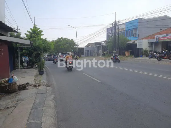 image RUMAH JALAN RAYA KEDUNGMUNDU (3)