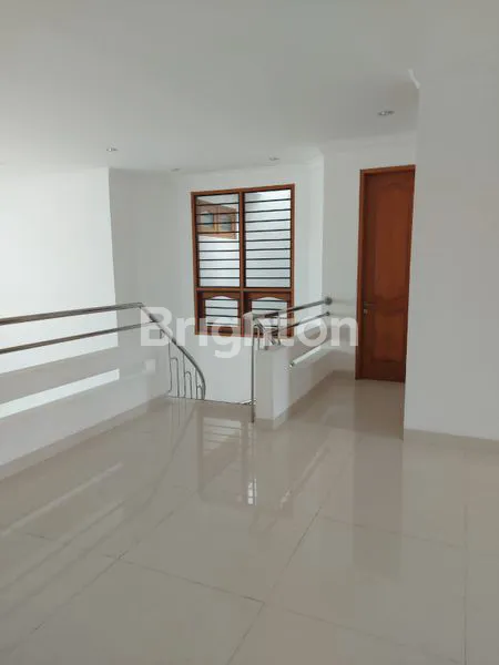 image RUMAH KOMERSIAL RAYA DARMO PERMAI (3)