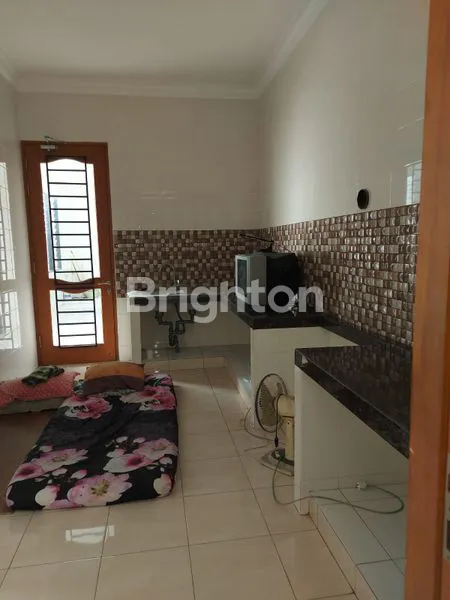 image RUMAH KOMERSIAL RAYA DARMO PERMAI (7)